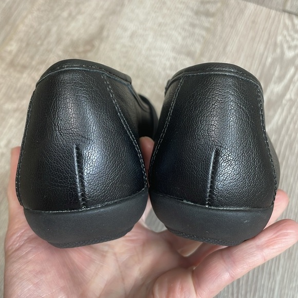 NWOT White Mountain Sable Faux Leather Gathered Ballet Flats 7 - Picture 11 of 14